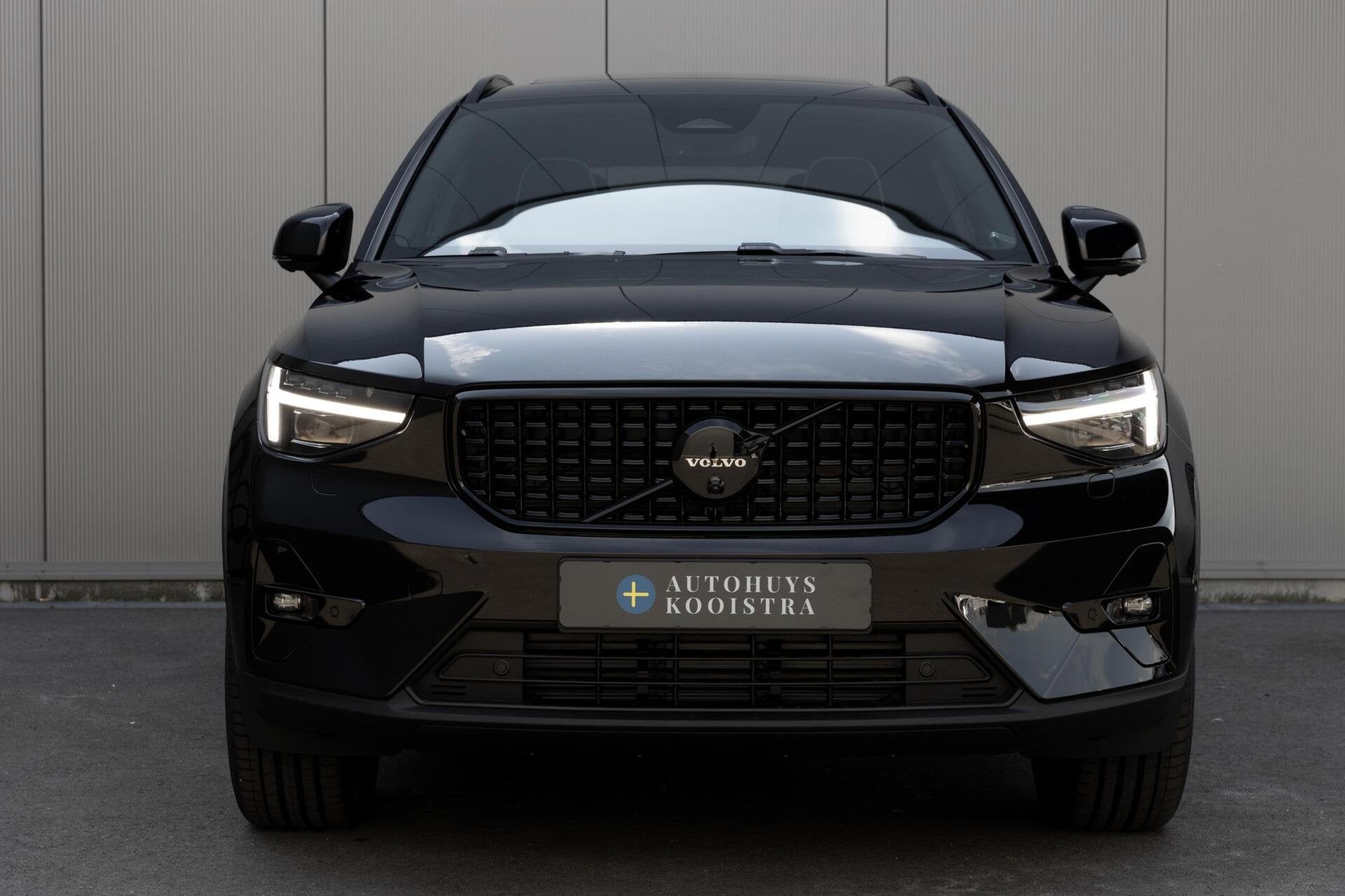 Volvo XC40 | B4 Ultra Dark|Black Edition|MY 2027|FULL OPTION, Auto's, Volvo, Dealer onderhouden, 15 km/l, Gebruikt, Zwart
