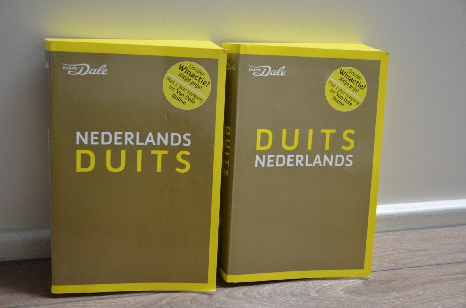 Van Dale Nederlands-Duits en Duits-Nederlands woordenboek, Ophalen of Verzenden, Zo goed als nieuw, Van Dale, Non-fictie