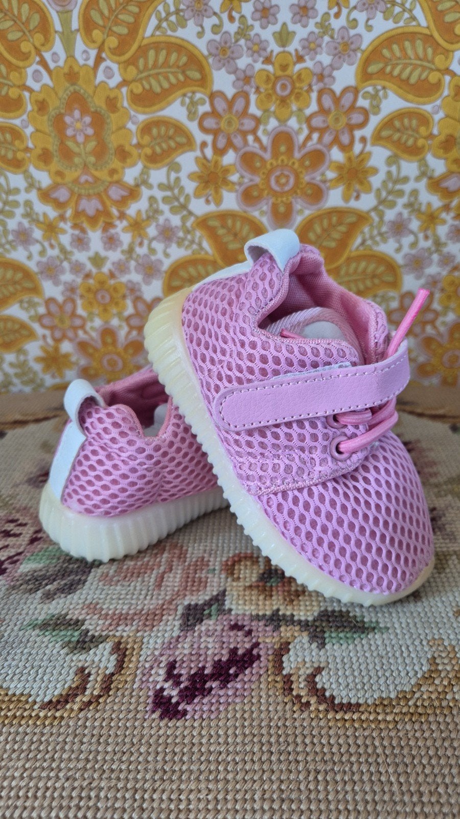Fleurige roze sneakers sportschoenen maat 22, Ophalen of Verzenden, Meisje, Schoentjes