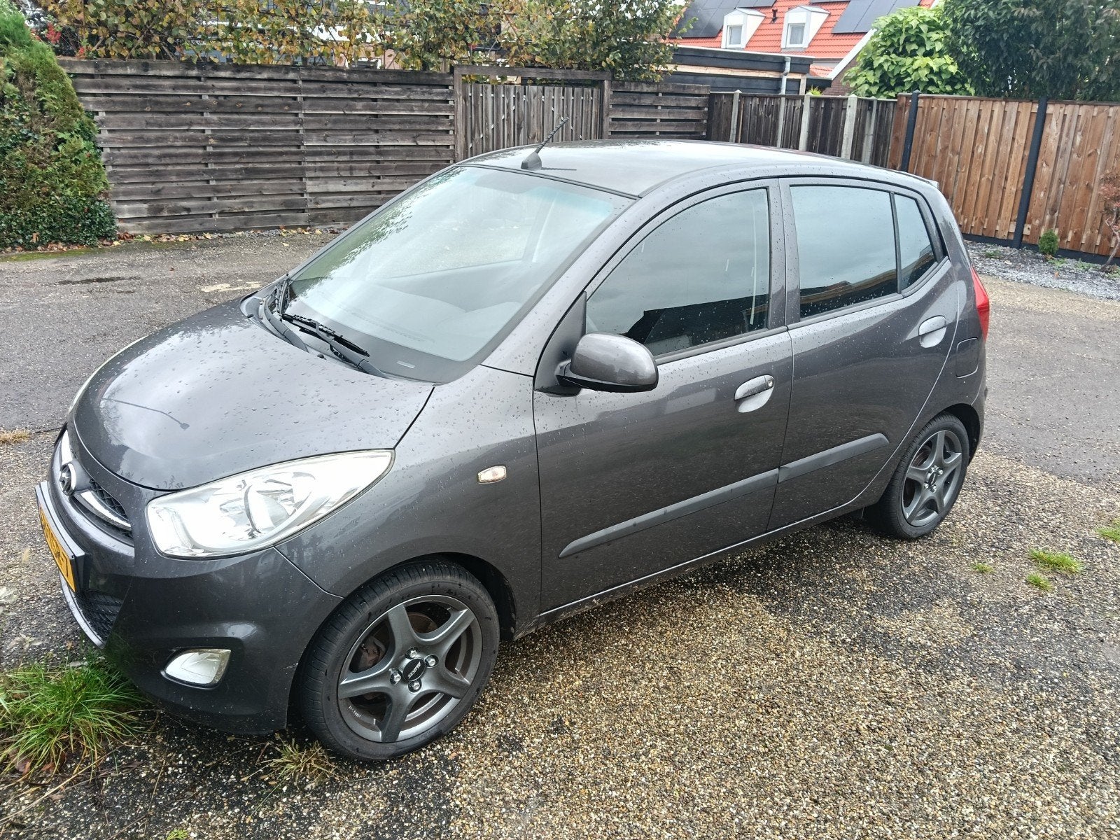 Hyundai i10 1.25 I 5DR 2012 Grijs, Auto's, Voorwielaandrijving, Euro 5, 31 €/maand, 4 cilinders