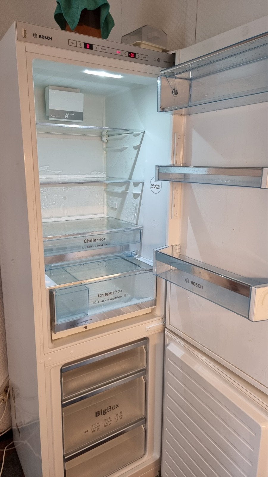 Bosch Koelvriescombinatie (KGE36MW40) – Netto 304L, Ophalen
