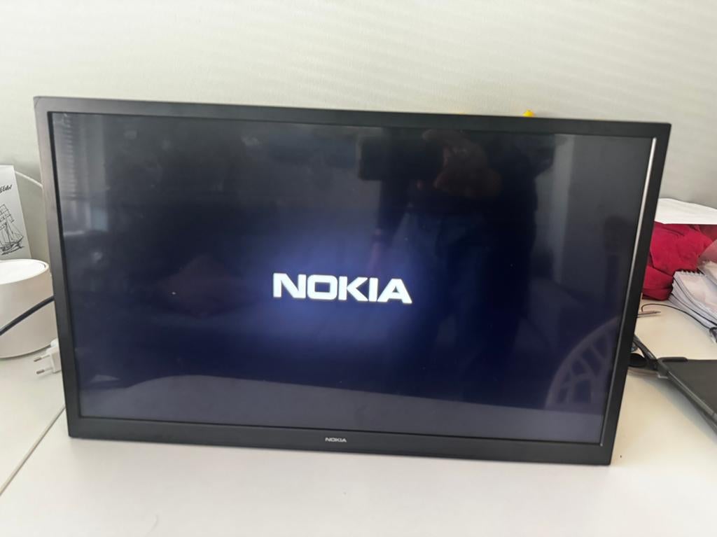 12 volt 24 inch smart TV nokia met ophang beugel, 50 Hz, Zo goed als nieuw, Smart TV, 60 tot 80 cm