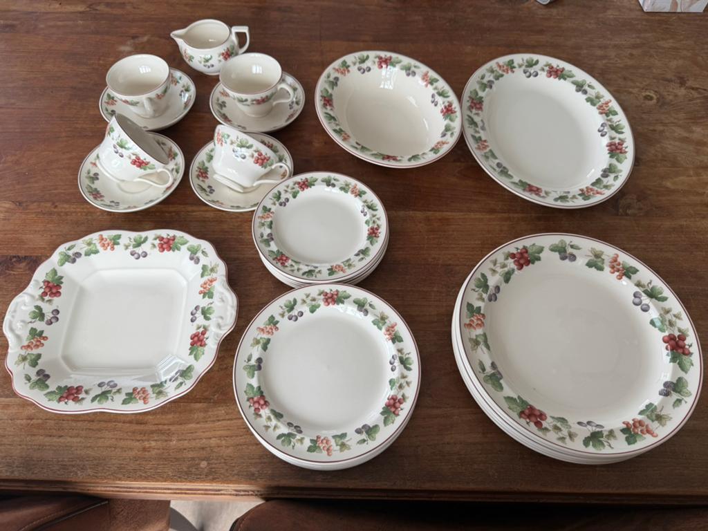 Wedgwood provence servies, Ophalen, Zo goed als nieuw, Wedgwood, Aardewerk