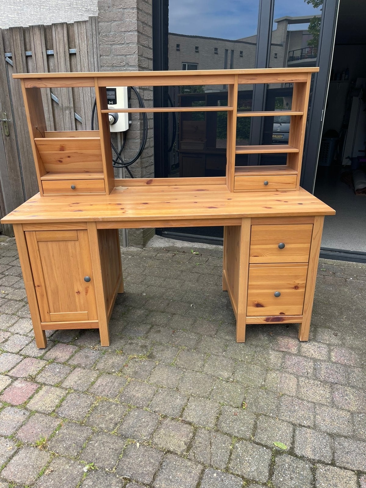 Mooi, ruim, solide bureau met opzetstuk (Hemnes IKEA), Huis en Inrichting, Bureaus, Ophalen, Overige typen, Gebruikt, IKEA