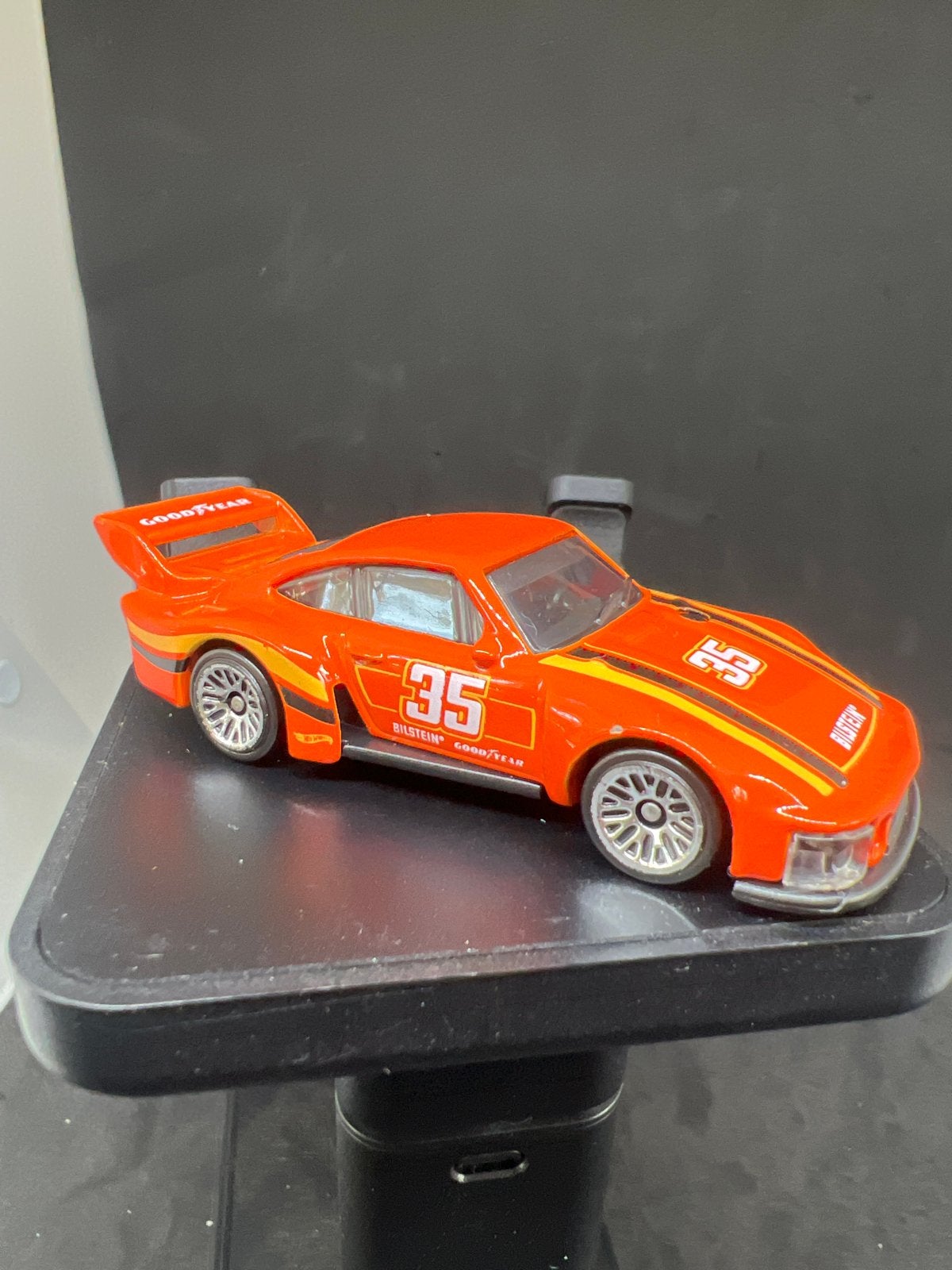 Hot Wheels Porsche 935 - Oranje raceauto, Ophalen of Verzenden, Zo goed als nieuw