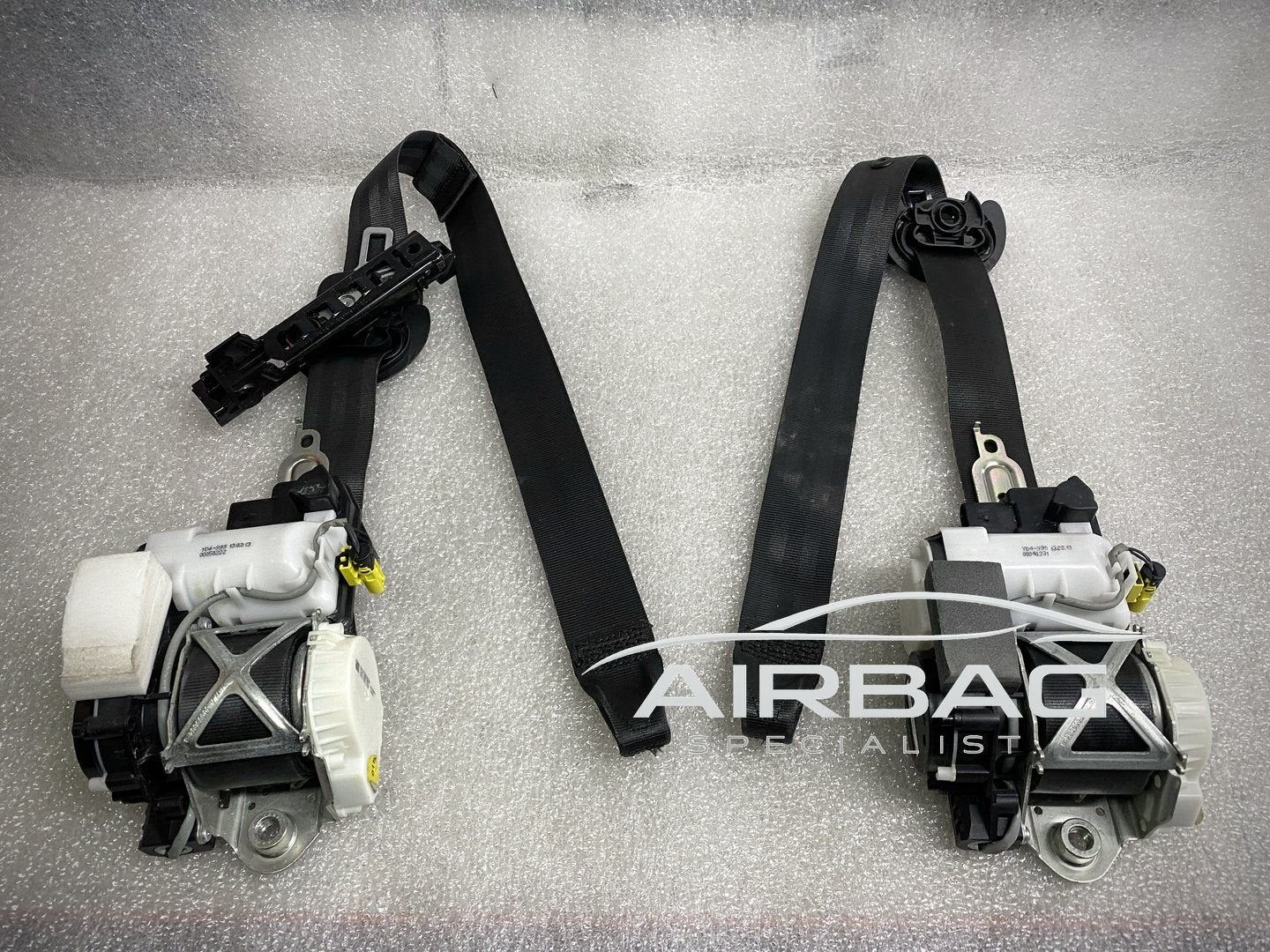 Golf 7 (3 DEURS) pre safe gordel set/ bigbelt   links + rech, Gebruikt, -, -, Ophalen of Verzenden