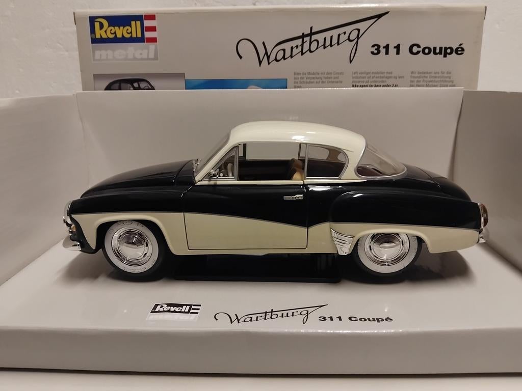 Wartburg 311 Coupe twotone zwart/creme Revell 1:18 KRD, Ophalen of Verzenden, Zo goed als nieuw, Auto, Revell