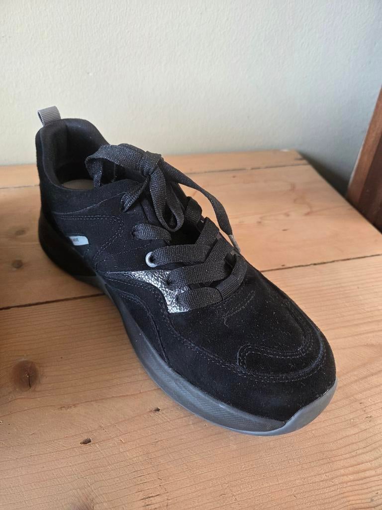 Zwarte suède sneakers - Rollingsoft maat 40, Ophalen of Verzenden, Zo goed als nieuw, Zwart, Sneakers of Gympen