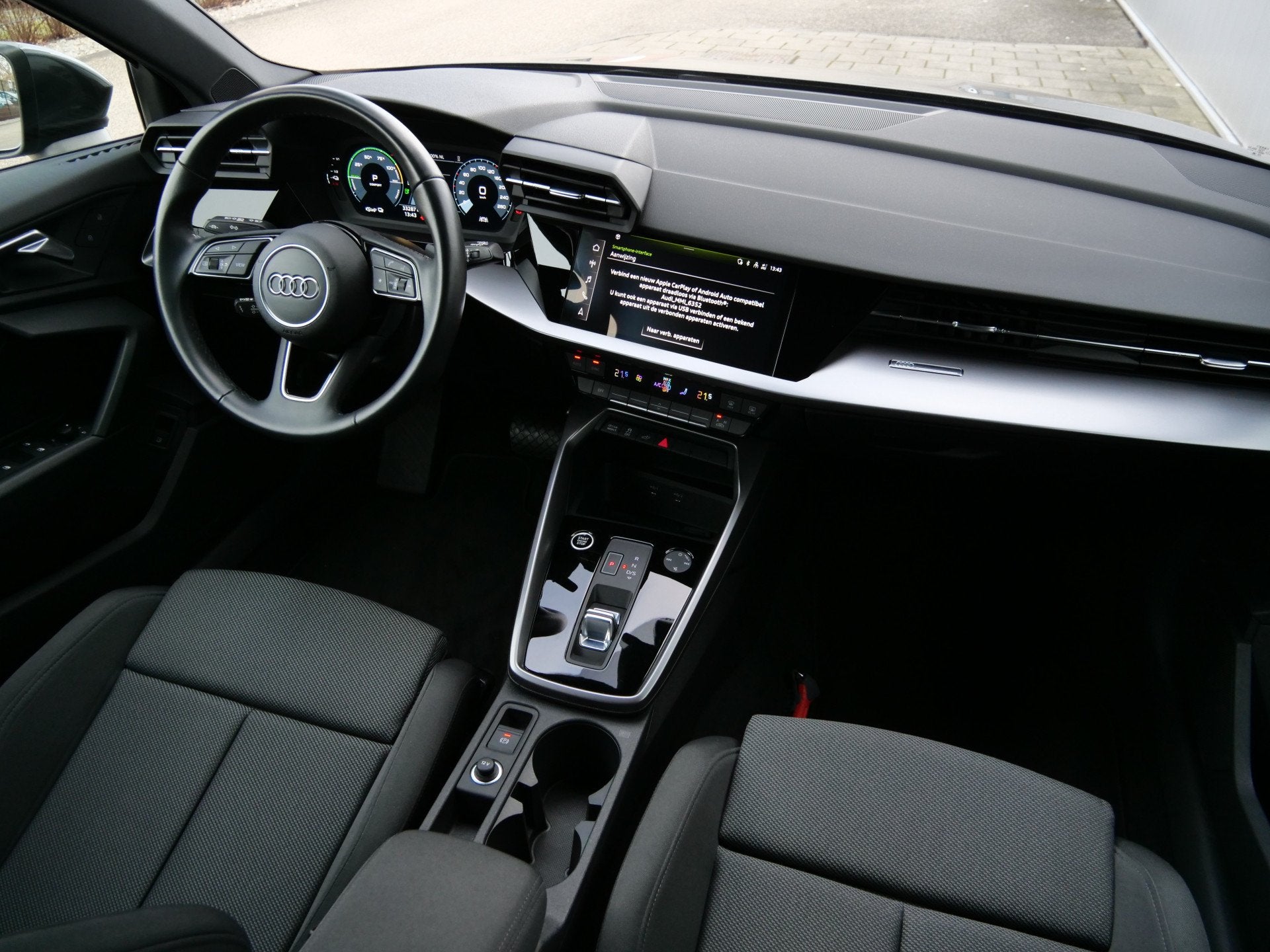 Audi A3 Sportback 45 TFSI e S edition Competition 204 Pk Aut, Stof, Gebruikt, 4 cilinders, Plug-in hybride