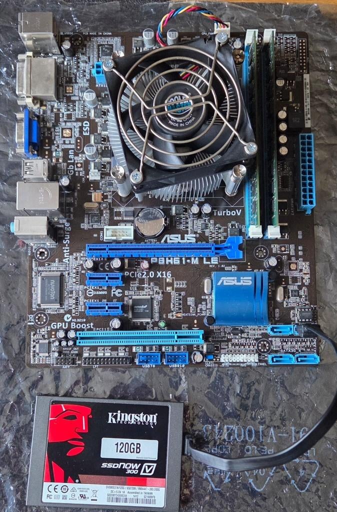 Combo Set: I7 2600, Asus P8H61-M LE, 8GB DDR3, 120GB SSD, Computers en Software, Moederborden, Gebruikt, DDR3, Ophalen of Verzenden
