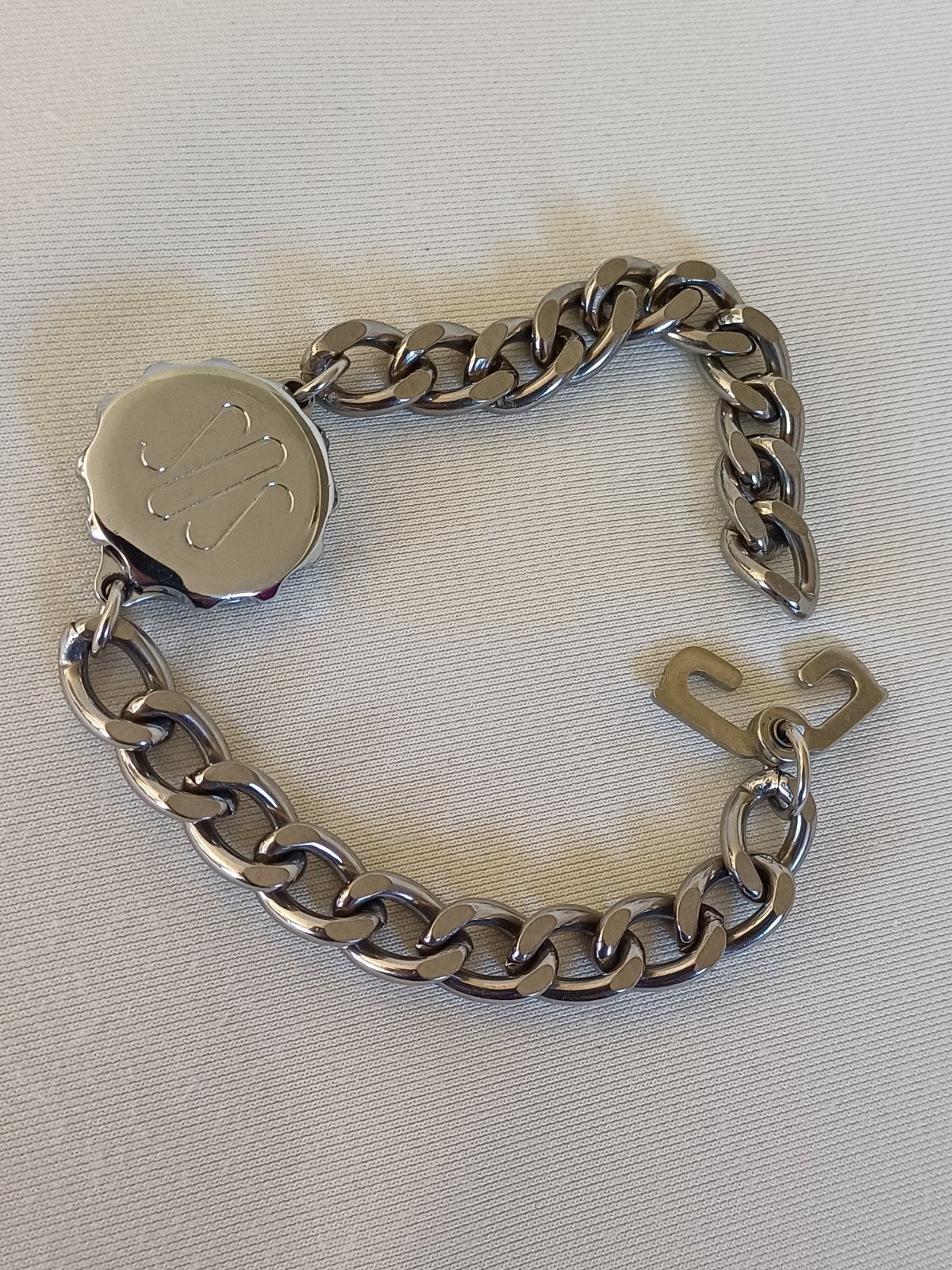 Stalen armband met medaillon - 21 cm, Ophalen of Verzenden, Gebruikt, Zilver, Staal