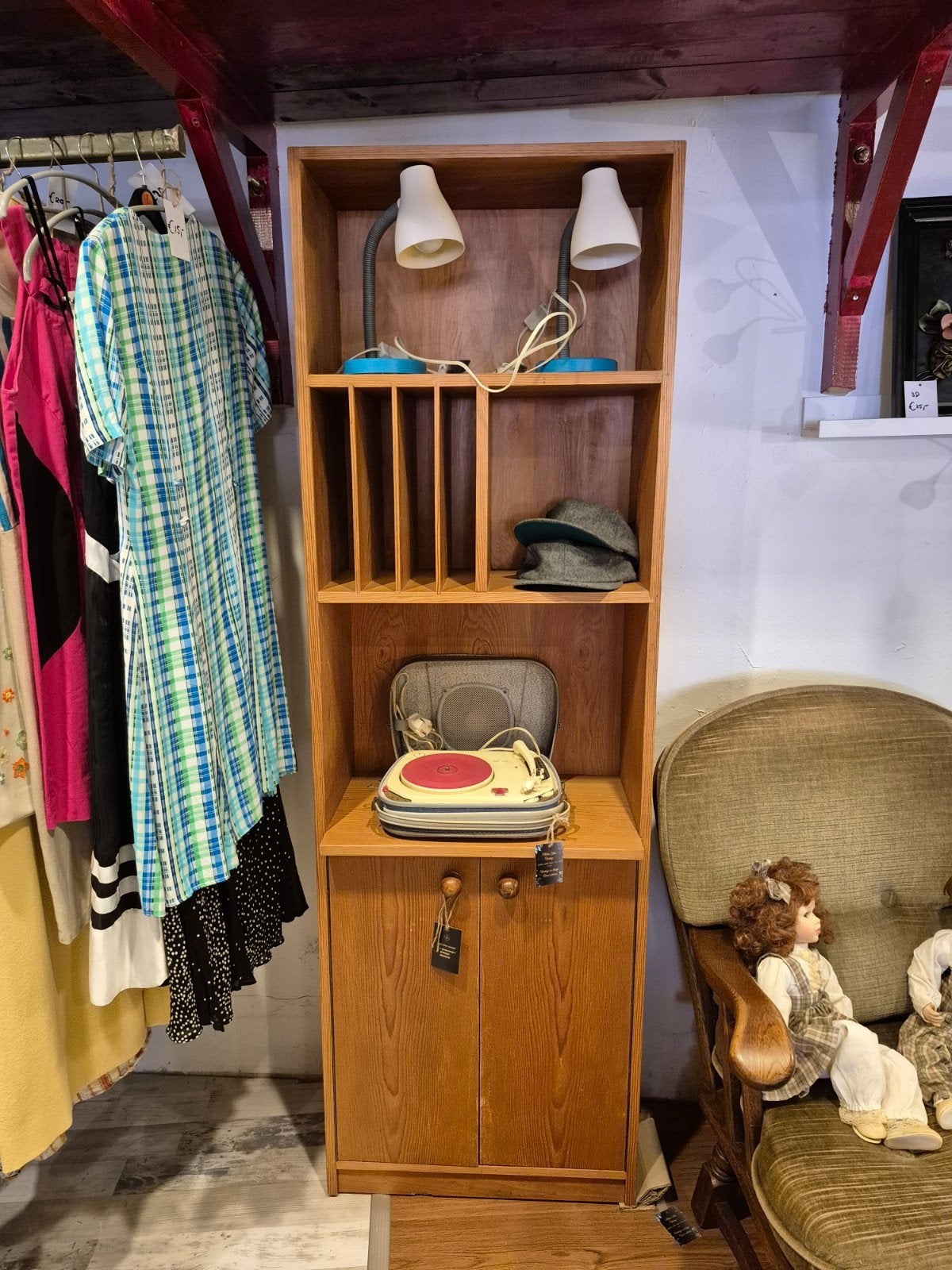 Vintage houten audio kast met opbergvakken en deuren, Ophalen, 150 tot 200 cm, 25 tot 50 cm, Overige houtsoorten