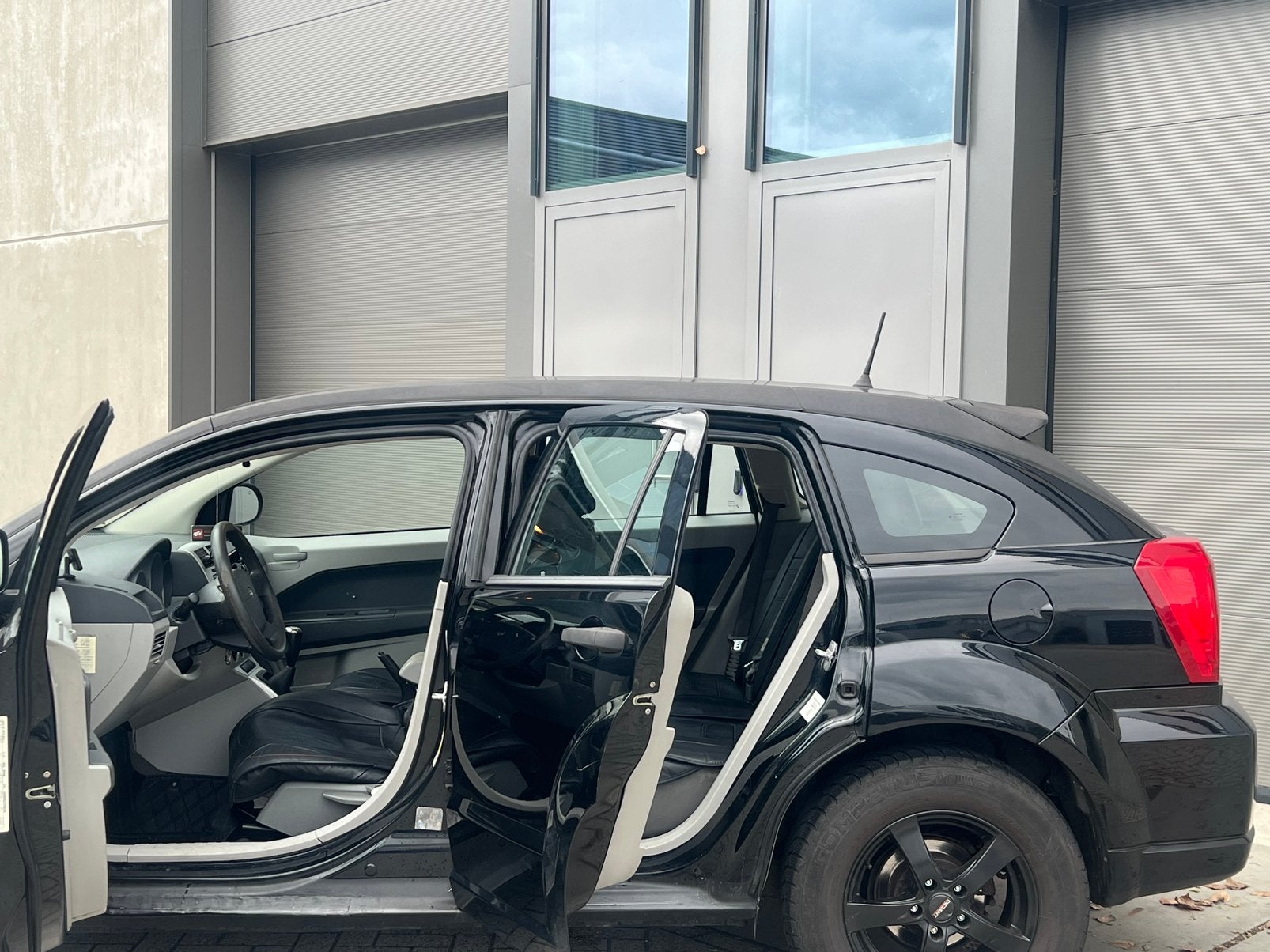 Foto 18 van Zwarte Nette Dodge Caliber 1.8 SXT Benzine/Airco/Apk/Nap!