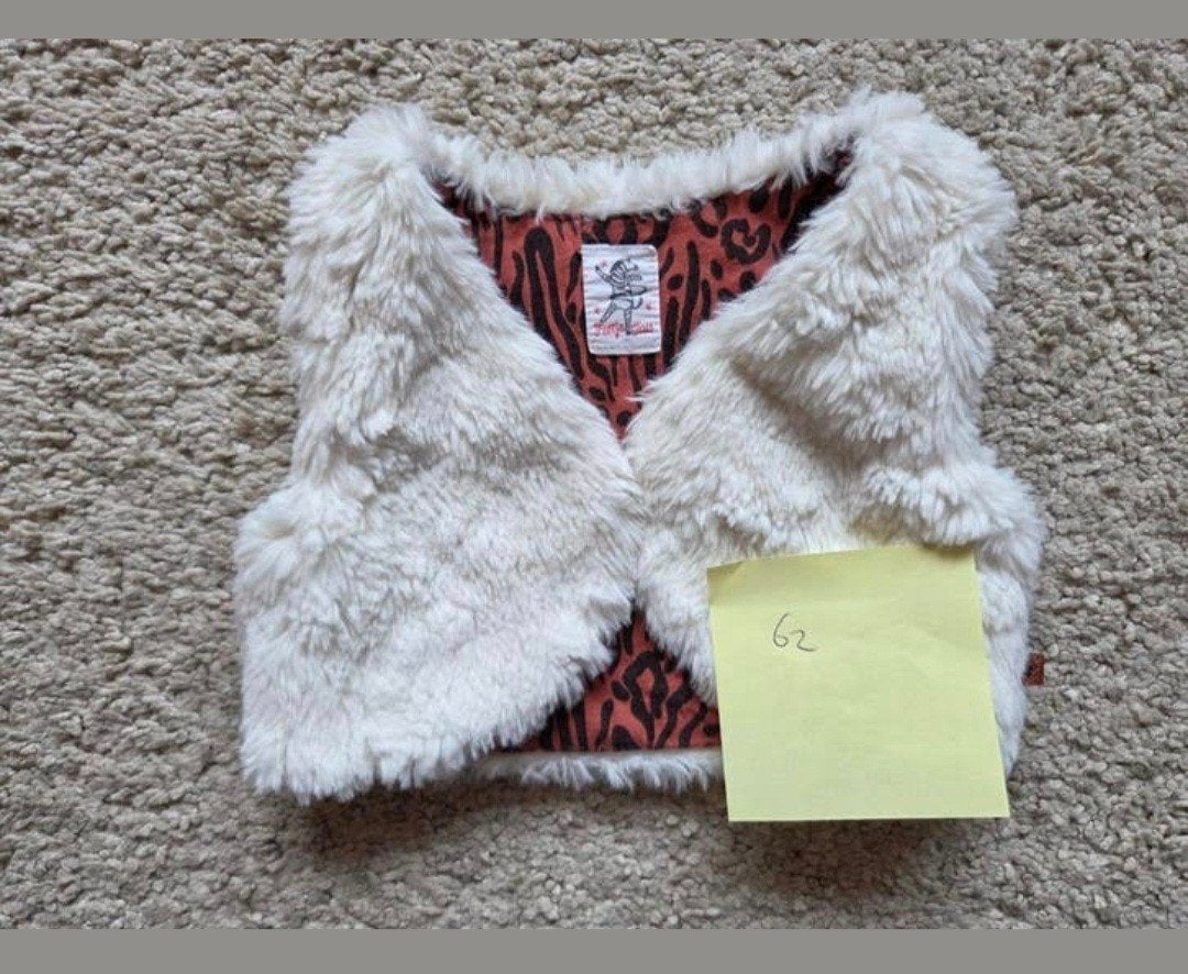Feetje Fake Fur Gilet Maat 62 - Wit, Ophalen of Verzenden, Zo goed als nieuw, Feetje, Truitje of Vestje