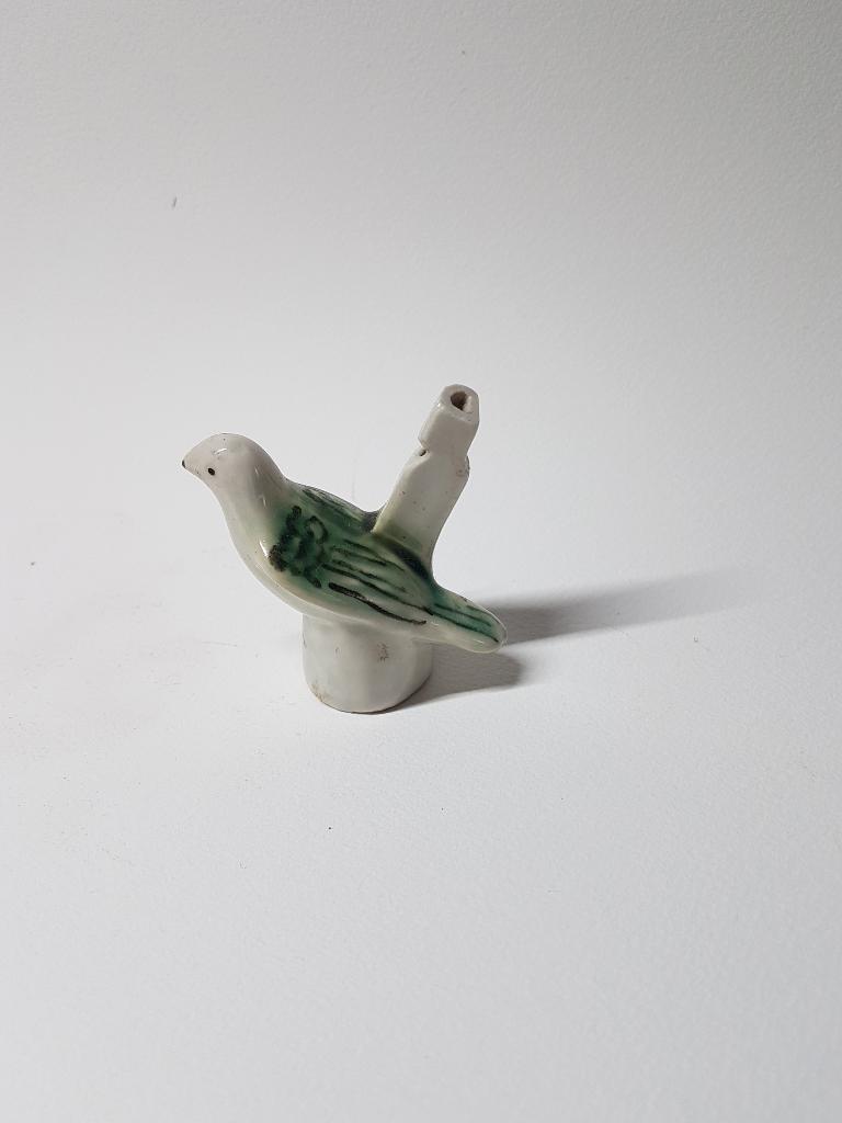 Fluitje. Porseleinen vogel, Ophalen of Verzenden, Zo goed als nieuw, Overige soorten