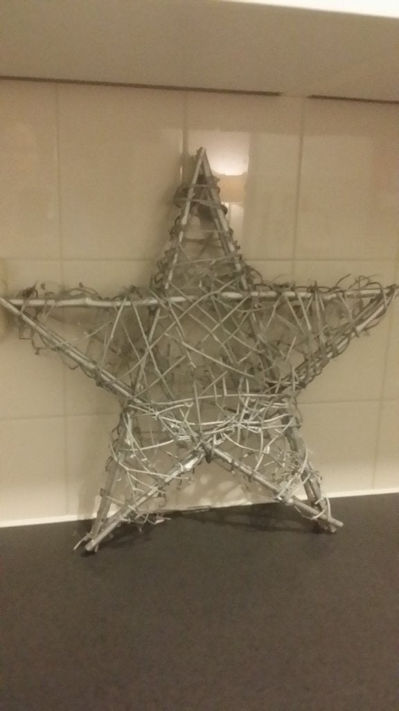 Een zilver kleurige houten/rieten kerstster, Ophalen of Verzenden, Gebruikt