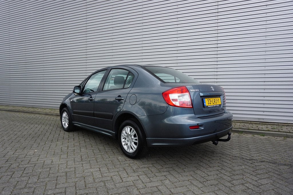 Suzuki SX4 1.6 Exclusive Airco / Elektr. ramen / Parkeersens, Auto's, Suzuki, Elektrische ramen, Gebruikt, 4 cilinders, 49 €/maand