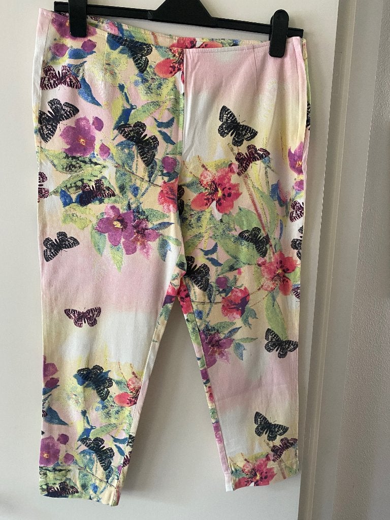 capri 42 creme/roze multi, Overige kleuren, Maat 42/44 (L), Ophalen of Verzenden, Zo goed als nieuw