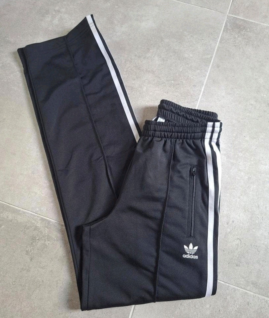 Adidas trainingsbroek zwart met witte strepen, maat XS, Adidas, Zwart, Ophalen of Verzenden, Zo goed als nieuw