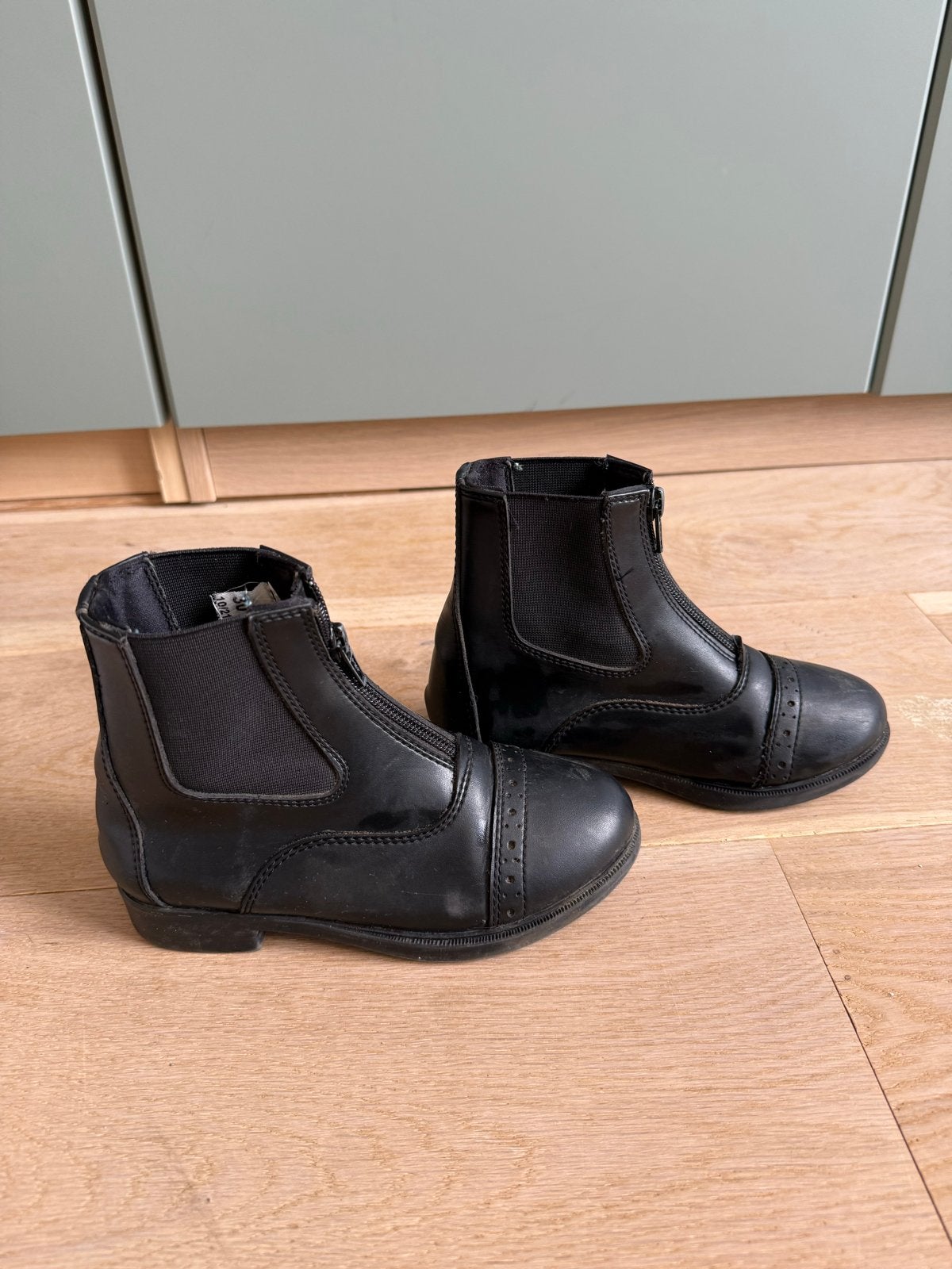 Paardrijschoenen meisjes - maat 30, Dieren en Toebehoren, Ophalen of Verzenden, Zo goed als nieuw, Springen, Schoeisel