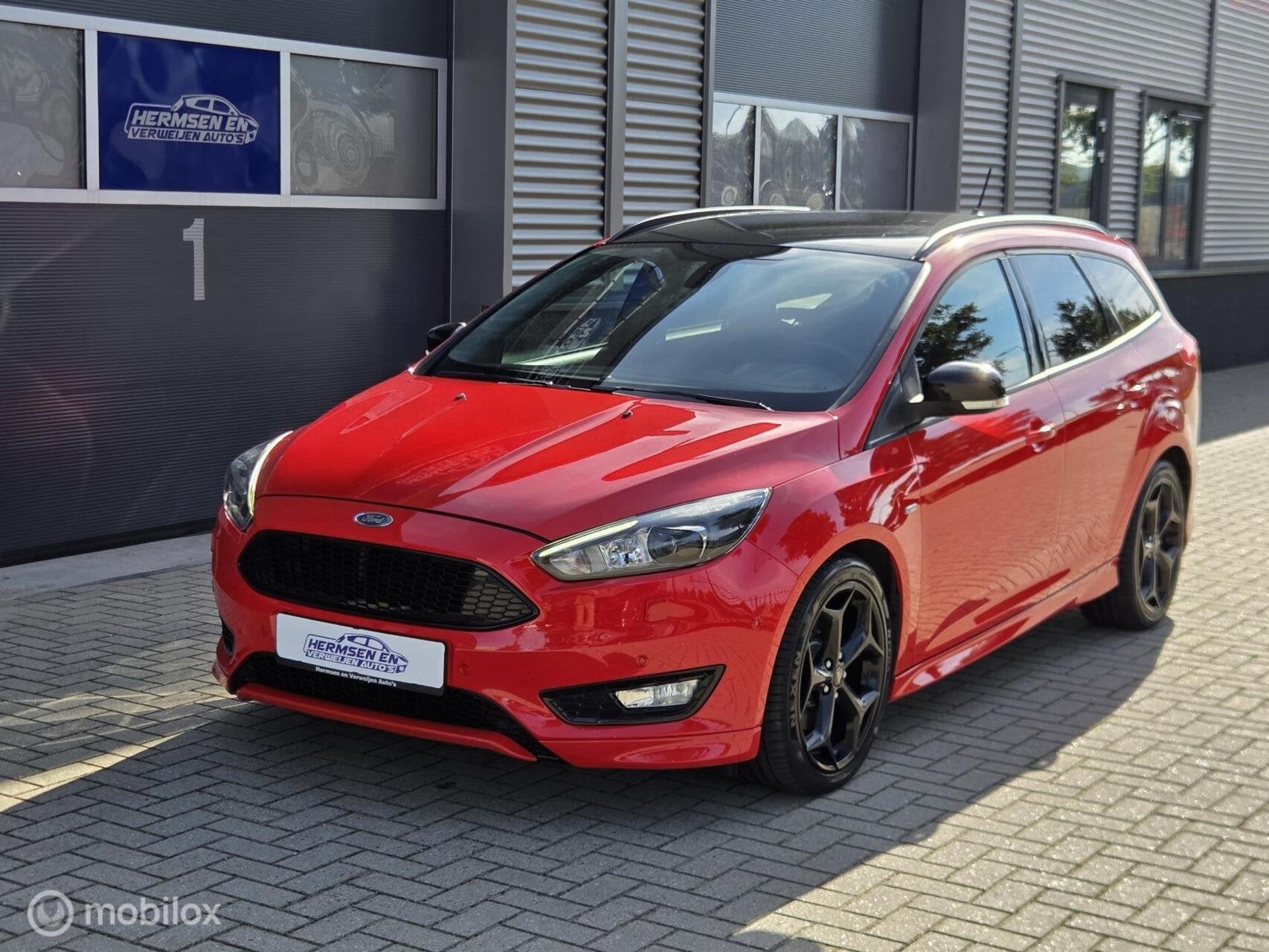 Ford Focus 1.5 EcoBoost 150pk automaat Red Edition ST-line, Auto's, Stof, 4 cilinders, 150 pk, Onderhoudsboekje