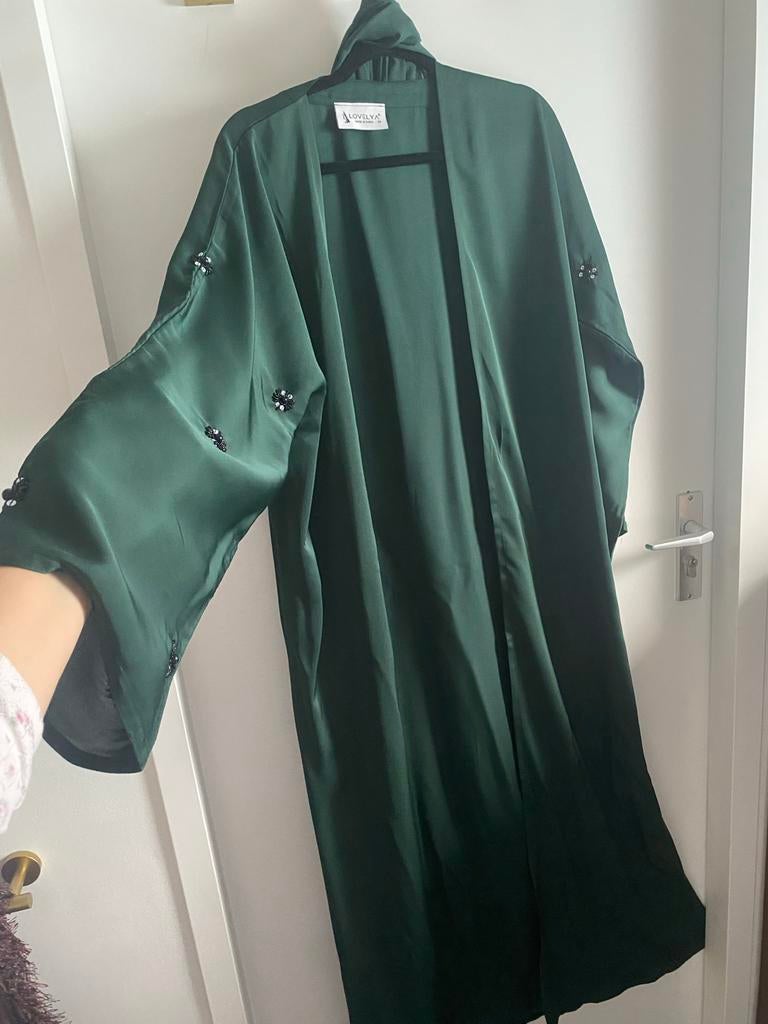 Satijnen Kimono Dubai Stijl - Donkergroen met Kraaltjes, Ophalen of Verzenden, Zo goed als nieuw
