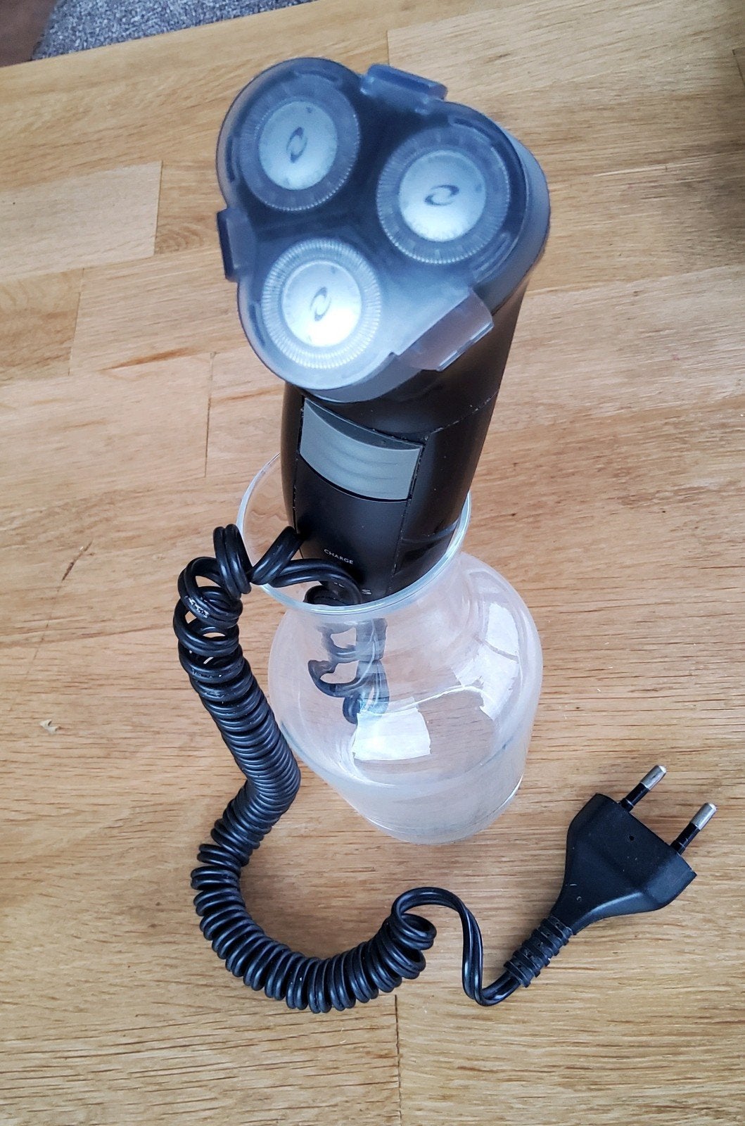 Handig Philips scheerapparaat, nieuwstaat, oplaadbaar, zwa, Ophalen of Verzenden, Zo goed als nieuw, Scheren en Epileren