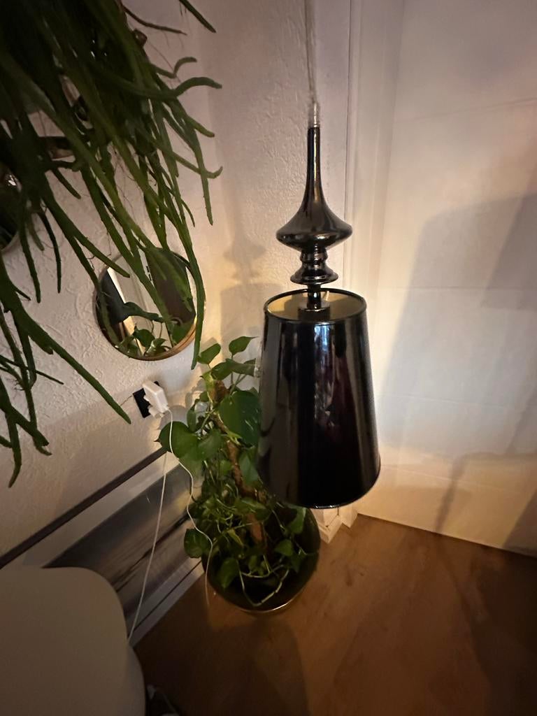 Set van 2 moderne zwarte hanglampen, Huis en Inrichting, Ophalen of Verzenden, Zo goed als nieuw, Metaal, 75 cm of meer
