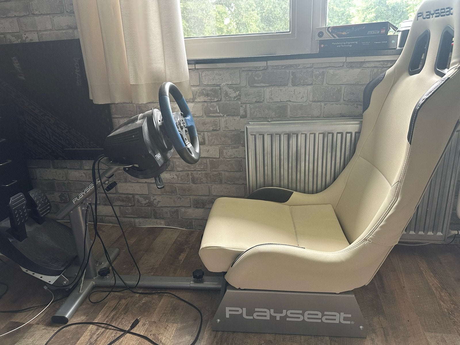 Playseat met Thrustmaster T150stuur en pedalen, Spelcomputers en Games, Spelcomputers | Overige, Gebruikt, Overige merken, Ophalen