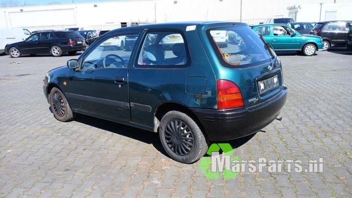 Zijpaneel links-achter van een Toyota Starlet (6P3), Gebruikt, -, -, Ophalen of Verzenden