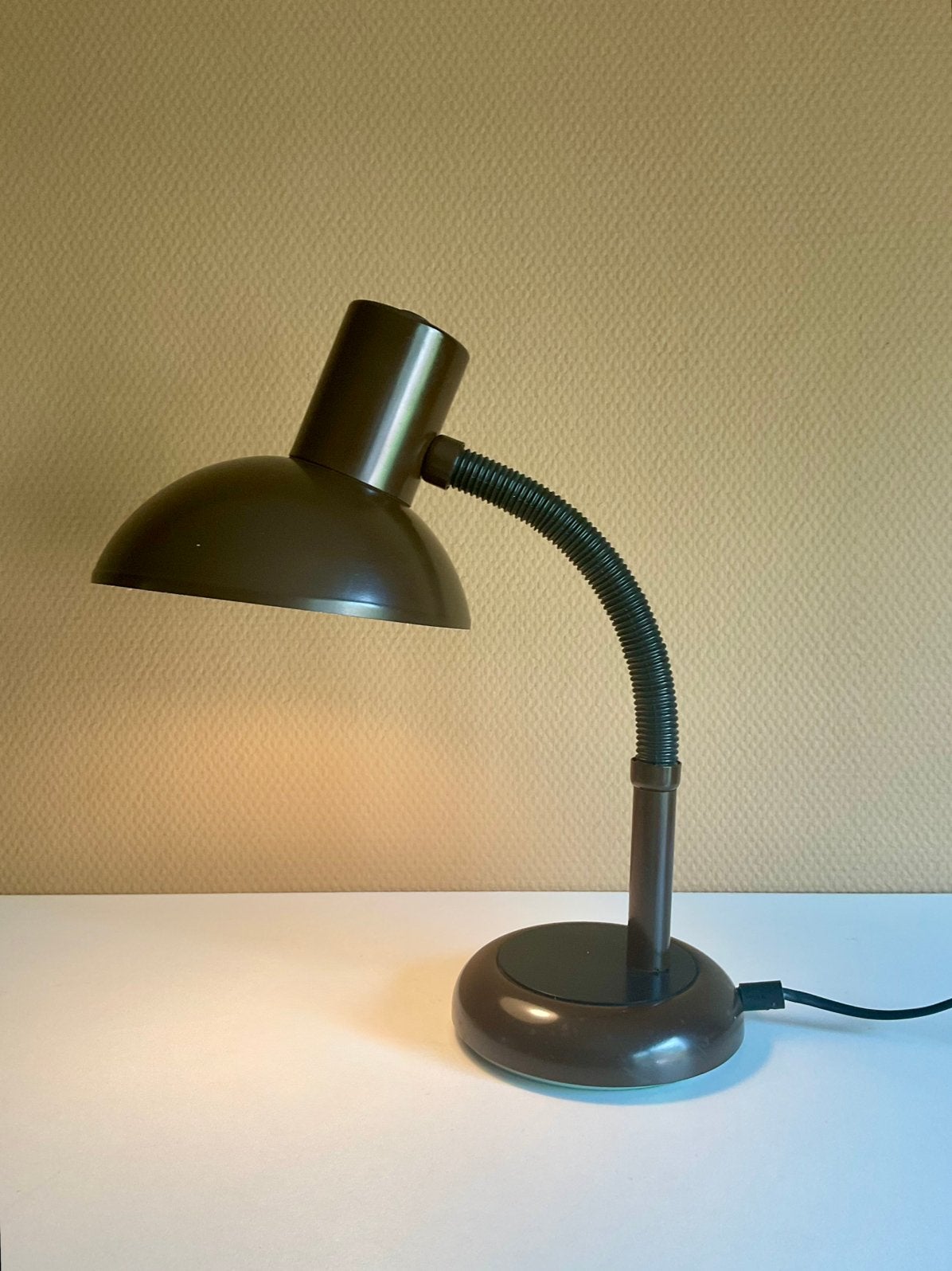 Vintage bureaulamp de kap heeft een doorsnee van 17 cm, Ophalen of Verzenden, Bureaulamp, Vintage
