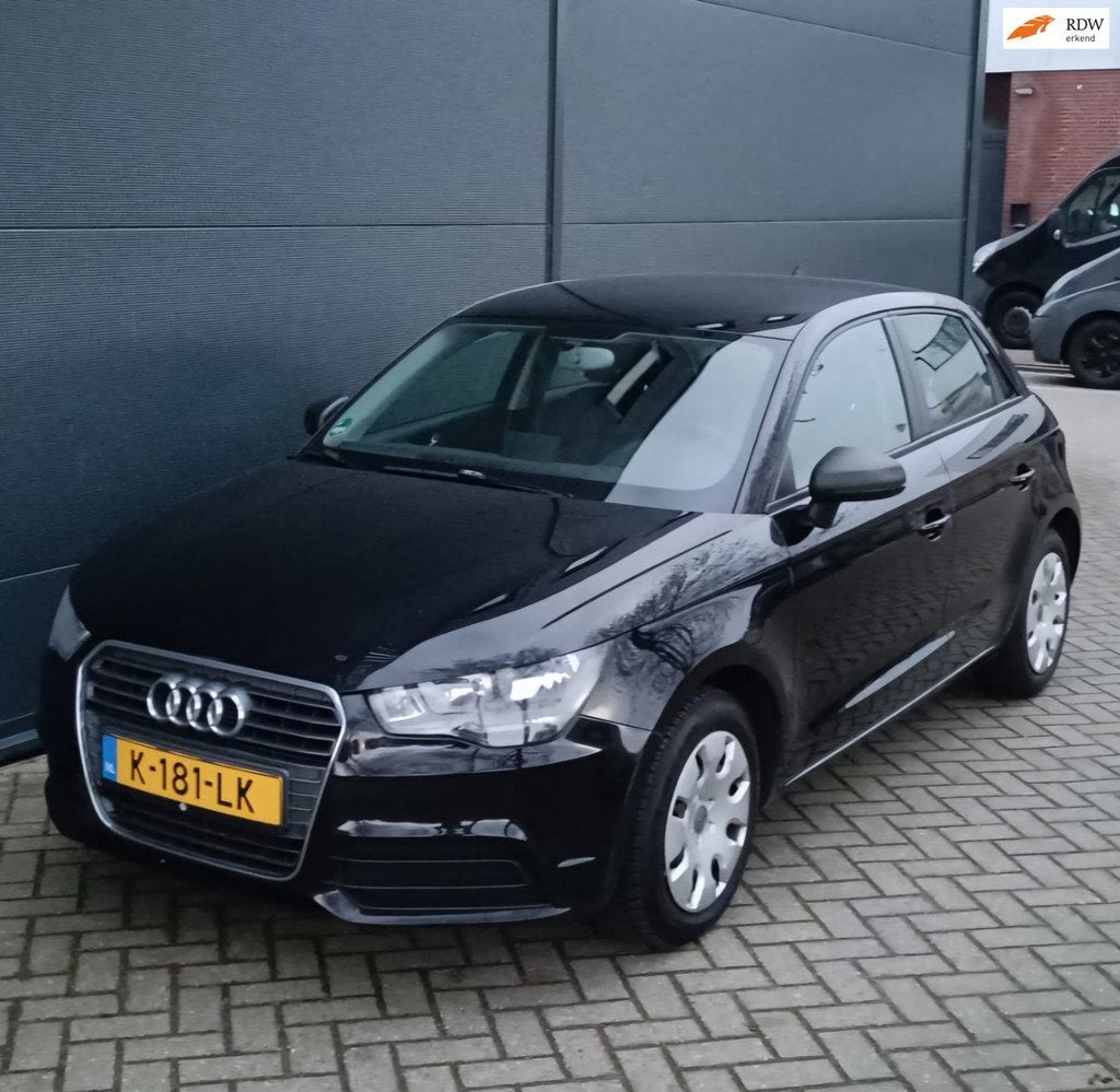 Audi A1 Sportback 1.2 TFSI Ambition Pro Line Navigatie, Auto's, Audi, Voorwielaandrijving, Euro 5, 4 cilinders, 4 stoelen