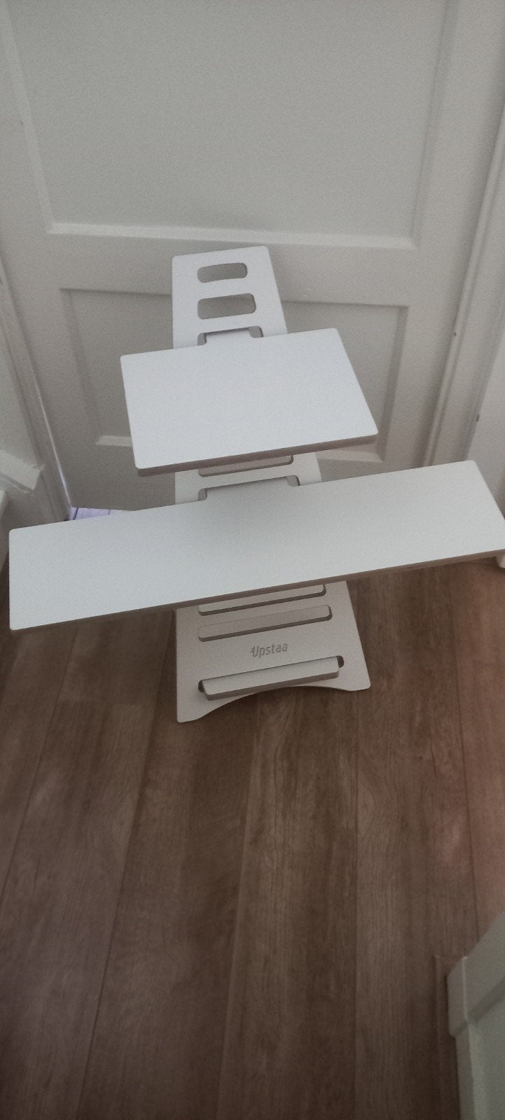 Upstaa Zit-sta Bureau Opzetstuk Wit - Ergonomisch, Huis en Inrichting, Ophalen, Zit-sta bureau, In hoogte verstelbaar, Hout