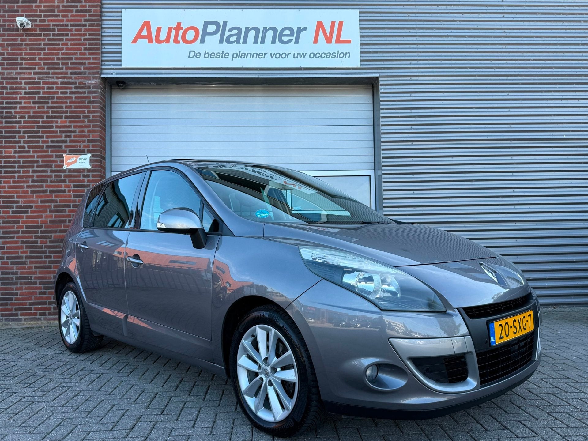 Renault Scénic 1.6 Parisienne! Clima! Cruise! Navi! Pano!, Auto's, Renault, Voorwielaandrijving, Euro 5, Stof, Gebruikt