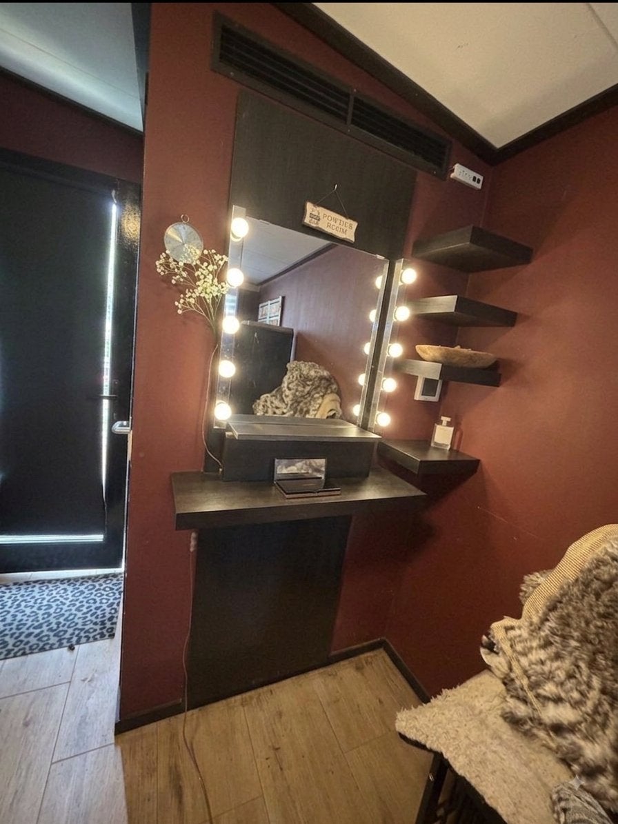 Make-up tafel met stoel spiegel en verlichting, Huis en Inrichting, Woonaccessoires | Spiegels, Ophalen, Gebruikt, 100 tot 150 cm