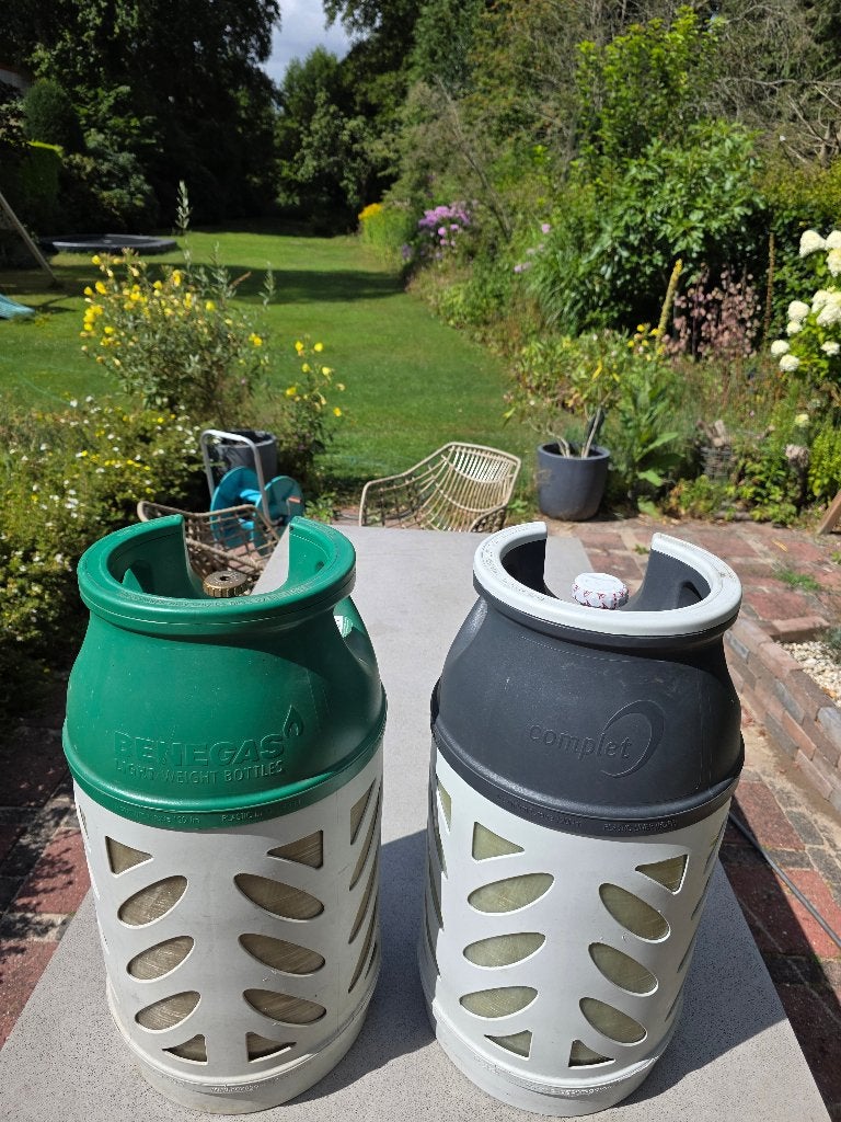 Camper/caravan startpakket - gasfles, kabels, waterslang, Ophalen, Zo goed als nieuw