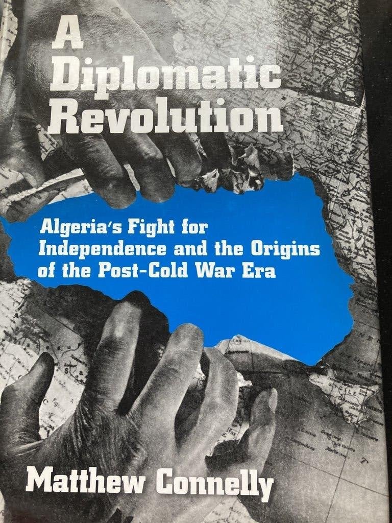 A diplomatic revolution, Matthew Connely, Ophalen of Verzenden, Zo goed als nieuw, Politiek en Staatkunde