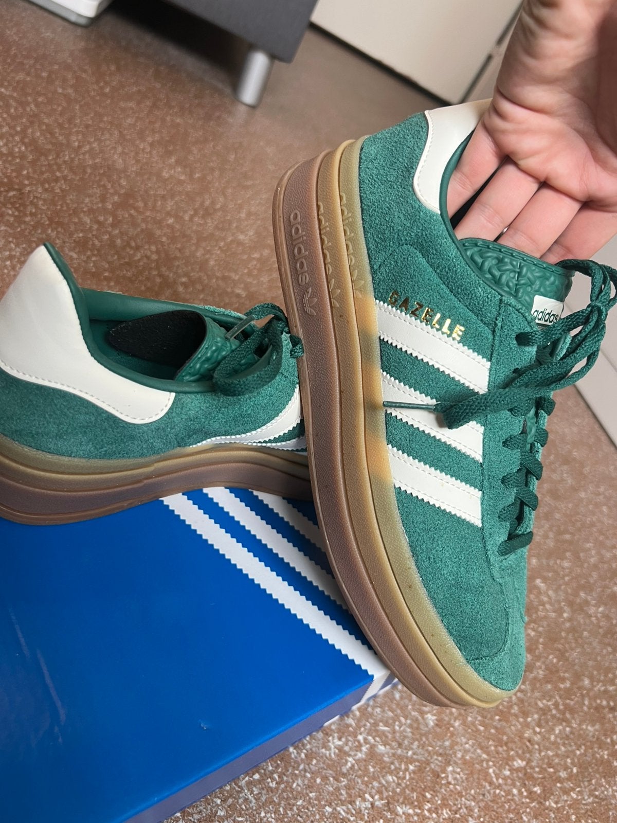 Adidas Gazelle Bold groen/wit – maat 40 – met originele doos, Ophalen of Verzenden, Zo goed als nieuw, Groen, Sneakers of Gympen