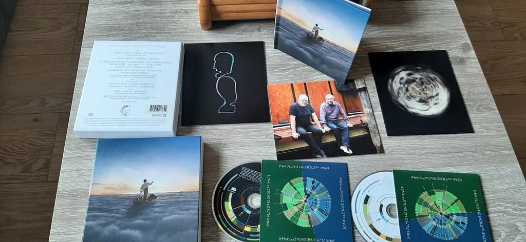 Pink Floyd - The Endless River Box Set (CD, DVD, Boekje), Cd's en Dvd's, Cd's | Rock, Ophalen of Verzenden