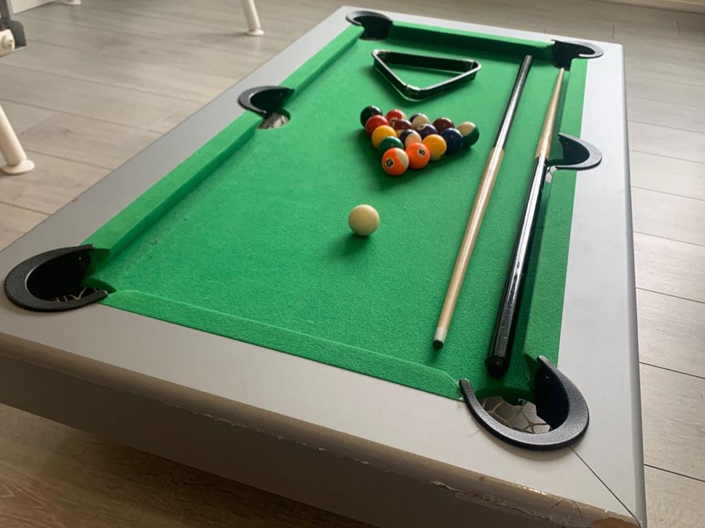 Kleine houten pooltafel van goede kwaliteit., Sport en Fitness, Ophalen, Gebruikt, Pooltafel