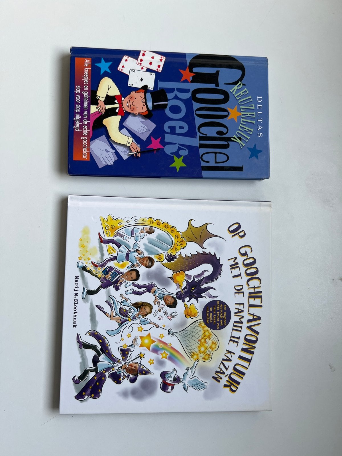 2 Goochelboeken: Reuzeleuk Goochelboek & Familie Kazan, Ophalen of Verzenden, Gelezen, Non-fictie