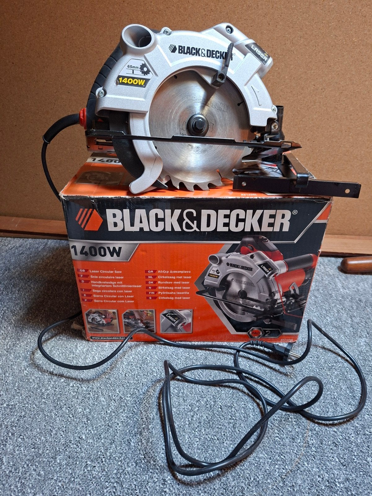 Black & Decker Cirkelzaag KS1400L., Doe-het-zelf en Verbouw, Cirkelzaag, Ophalen of Verzenden, 30 tot 70 mm, 1200 watt of meer