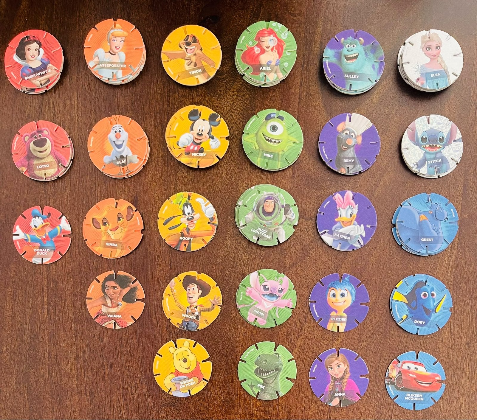 Disney diskeyz | gezocht minnie mouse en pumba, Ophalen, Mickey Mouse, Beeldje of Figuurtje