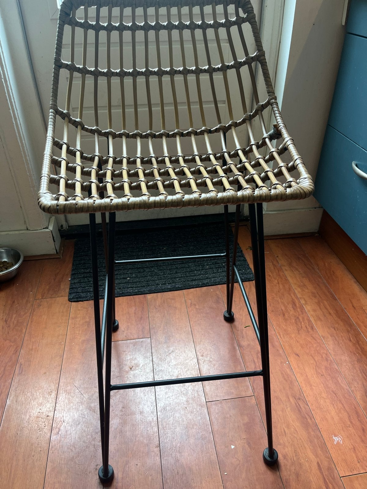 Rotan barkruk met metalen onderstel leen bakker justin, Ophalen, Gebruikt, Riet, 90 cm of meer