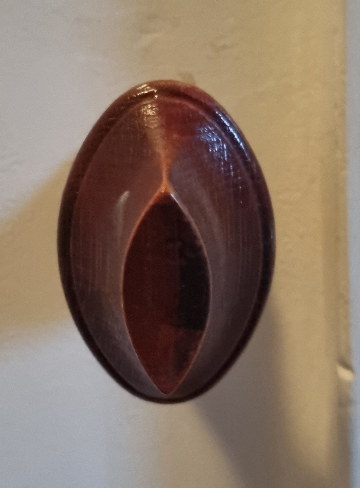 Gezocht: 2 Deurknoppen - Hout, Ovaal, ca. 7.5cm breed, Ophalen of Verzenden, Gebruikt