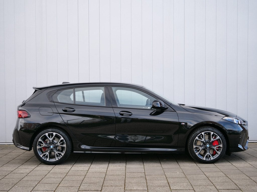BMW 1 Serie 116 automaat 123pk M Sportpakket Pro Stoelverwar, 730 kg, Euro 6, 1365 kg, 3 cilinders