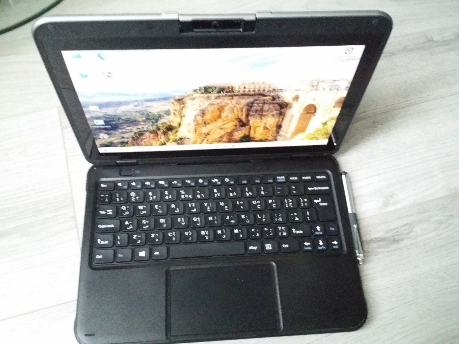 Edubook 360 laptop met touchscreen en Arabisch toetsenbord, Gebruikt, Edubook, Met touchscreen, Ophalen of Verzenden