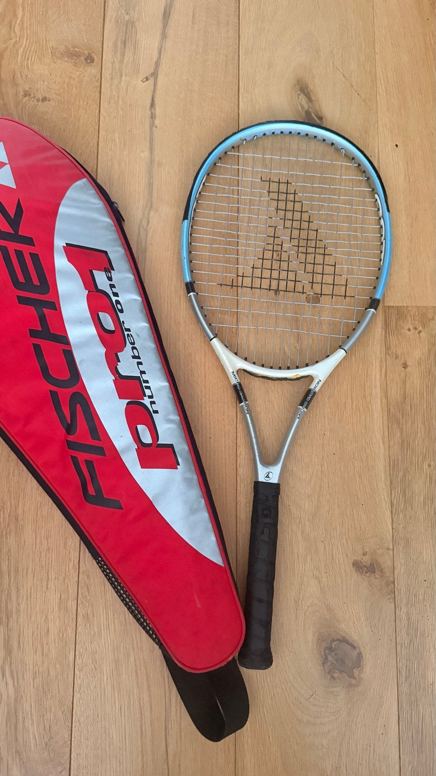 Fischer Blue Ace tennisracket met hoes - Gebruikt, Sport en Fitness, Tennis, Gebruikt, Ophalen of Verzenden, Racket, L2