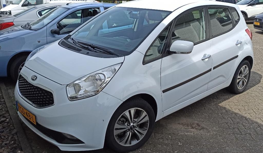 Kia Venga 2018 Automaat in nieuwstaat slechts 18.750 km, Automaat, Stof, 1600 cc, Wit