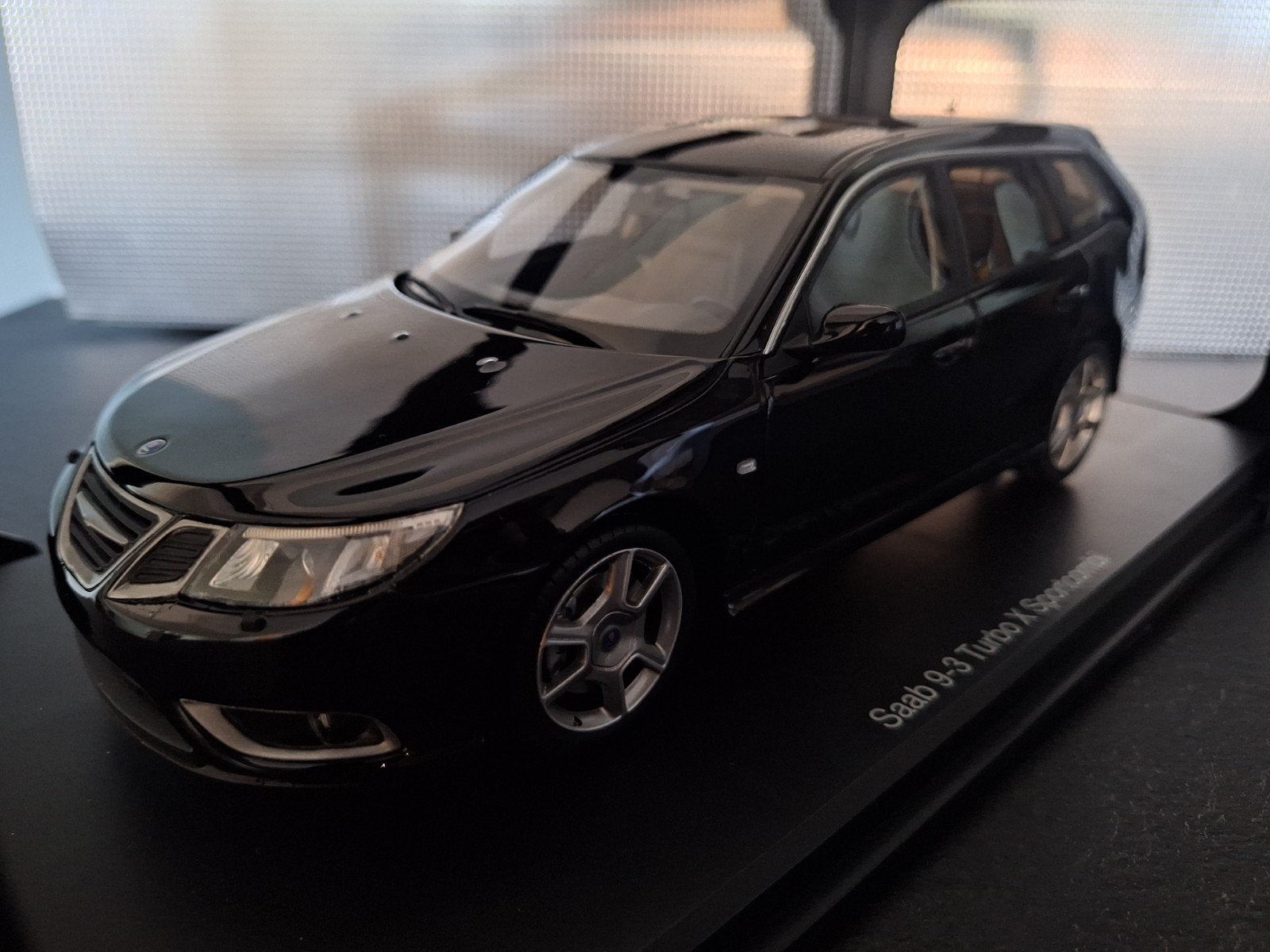 Saab 9-3 Turbo X Sport Combi Schaal 1:18, Hobby en Vrije tijd, Overige merken, Auto, Nieuw, DNA